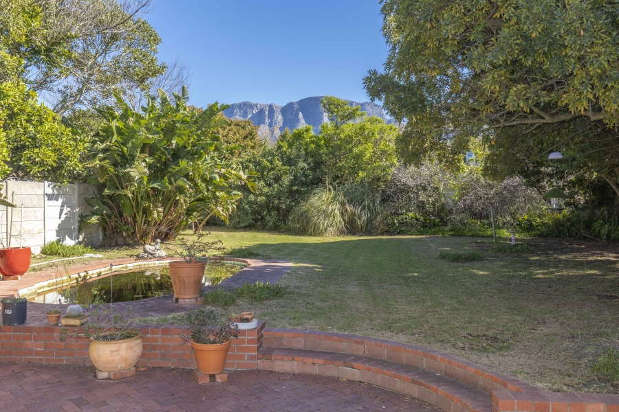 3 Bedroom Property for Sale in Claremont Western Cape